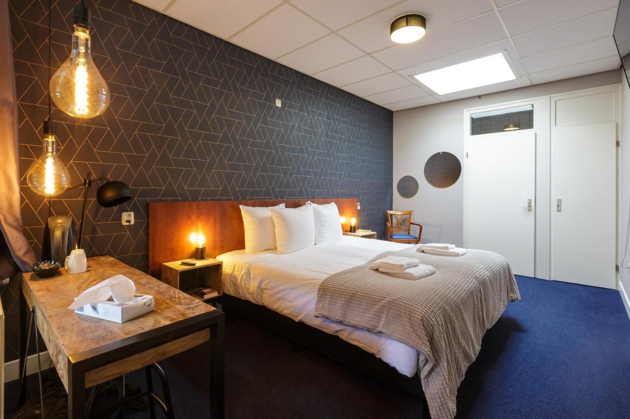 Hotel Duhoux Wirdum Bagian luar foto