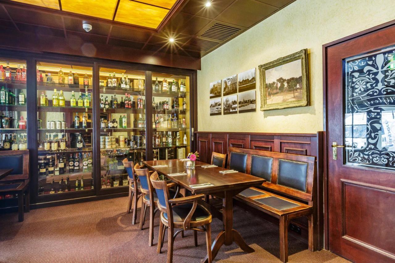 Hotel Duhoux Wirdum Bagian luar foto