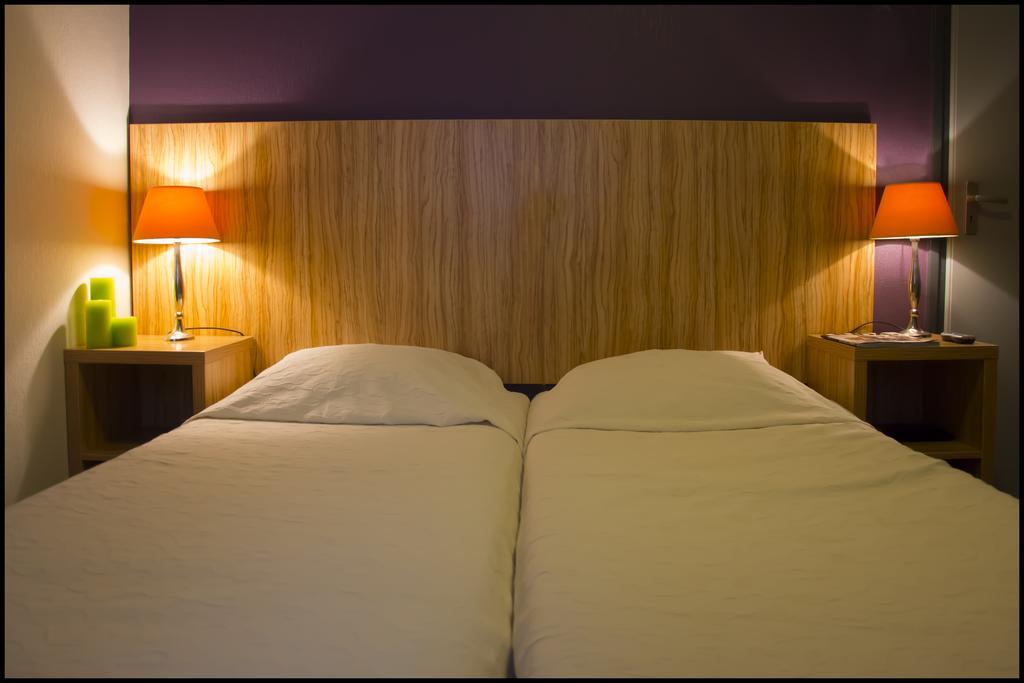 Hotel Duhoux Wirdum Bagian luar foto